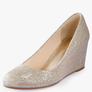 Ankis Closed Toe Wedges sz 7, gold sparkle new in box no tag